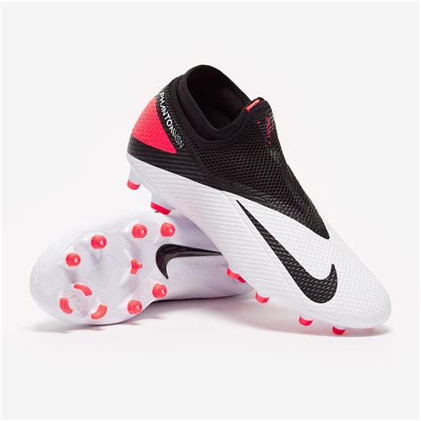 Nike phantom vsn cleats